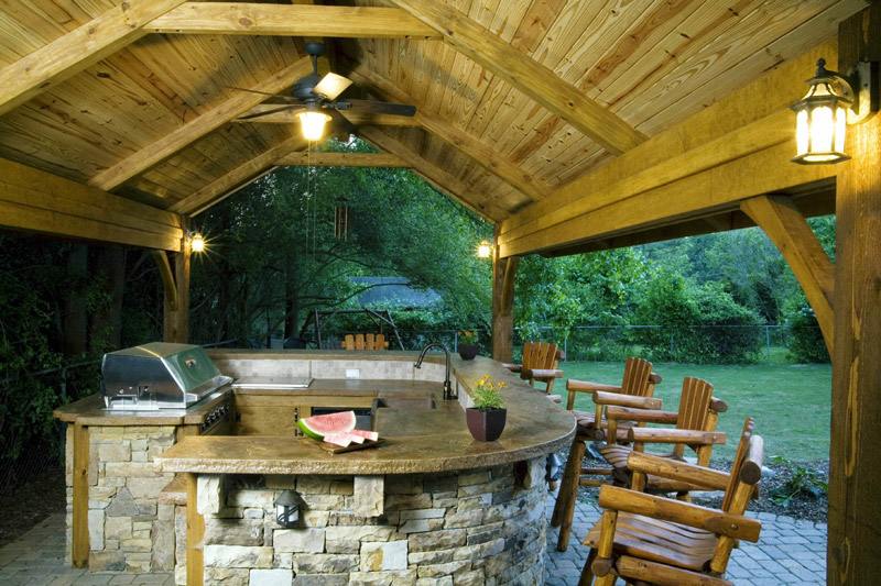 A rustic outdoor kitchen with a tongue in Atlanta